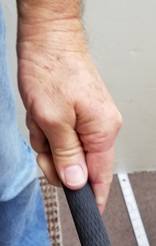 Short-Thumb-closeup